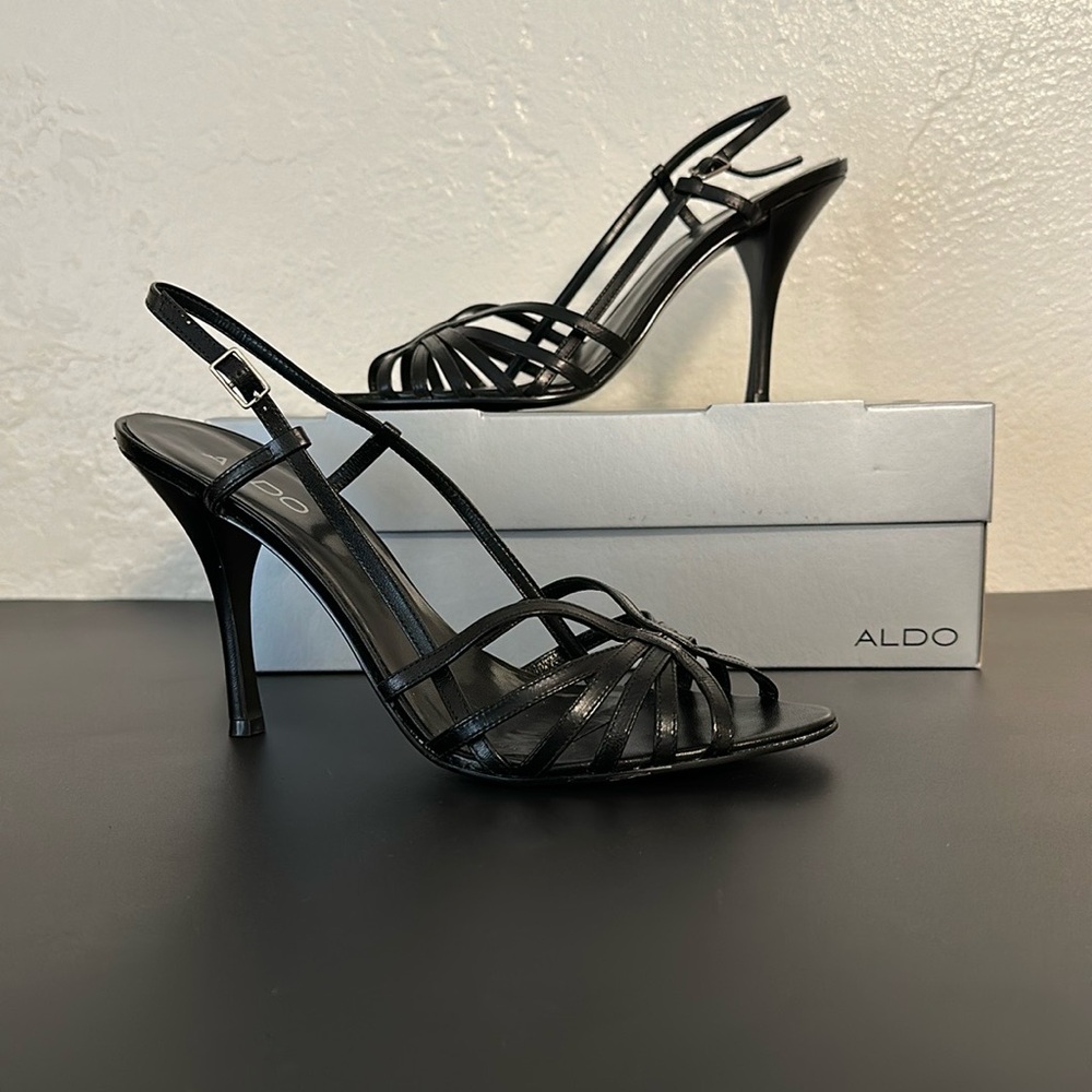 Aldo Black Heels Sleek Design sandals Y2K vintage